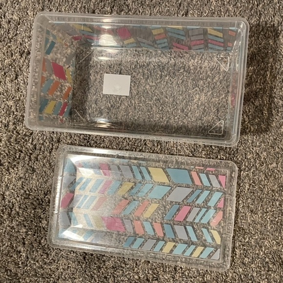 RE “Room Essentials” by Target Bin with Fitted Top and Tumbler / Plastic Glass - Picture 9 of 13